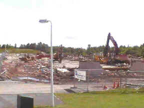 14 - Nothing left standing looking East from the bottom 920_small.jpg (21413 bytes)